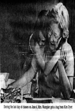 mrs-wampler-hug-last-day-muncie-star-1981-1